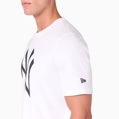 This is a New York Yankees MLB White T-Shirt 5