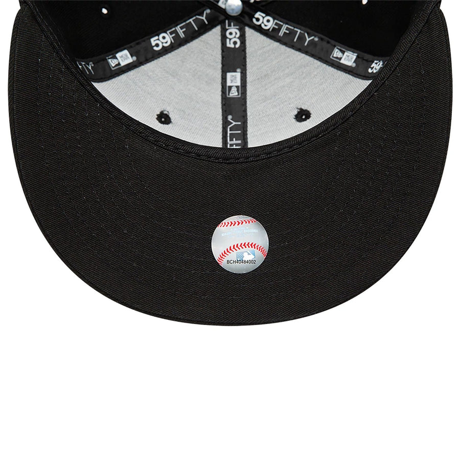 This is a Boston Red Sox MLB Black on Black 59FIFTY Fitted Cap 2