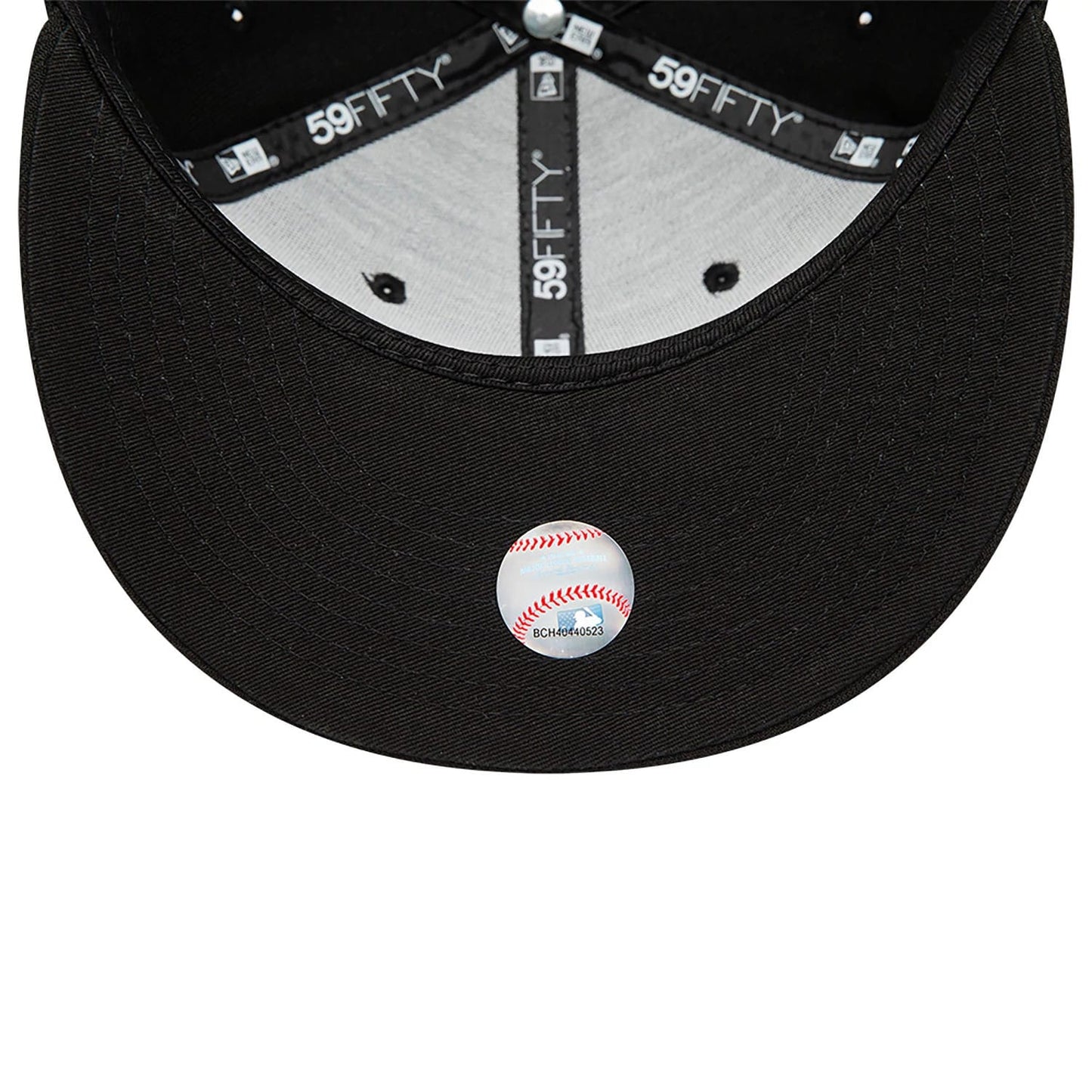 This is a Oakland Athletics MLB Black and White 59FIFTY Fitted Cap 2