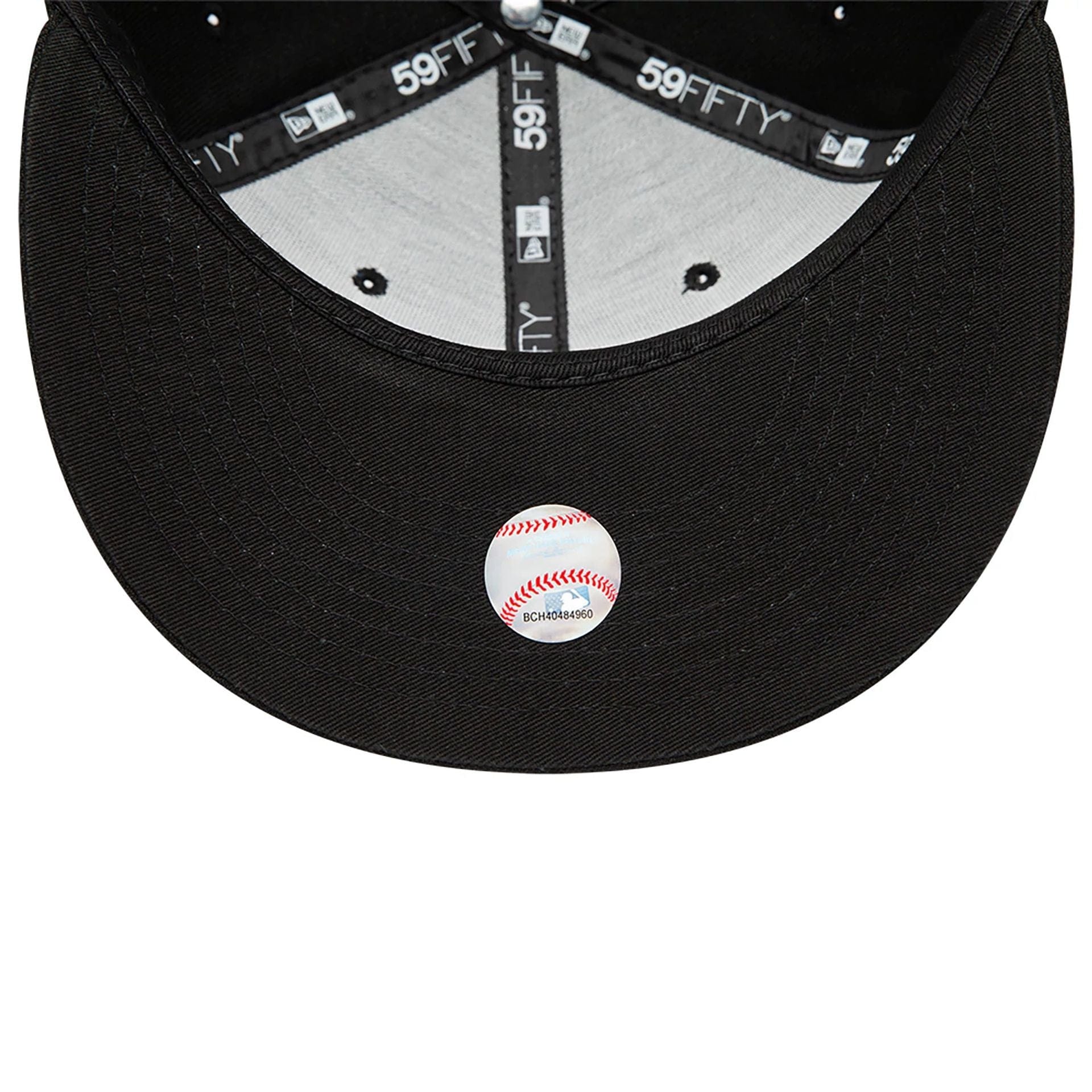 This is a San Francisco Giants MLB Black and White 59FIFTY Fitted Cap 5