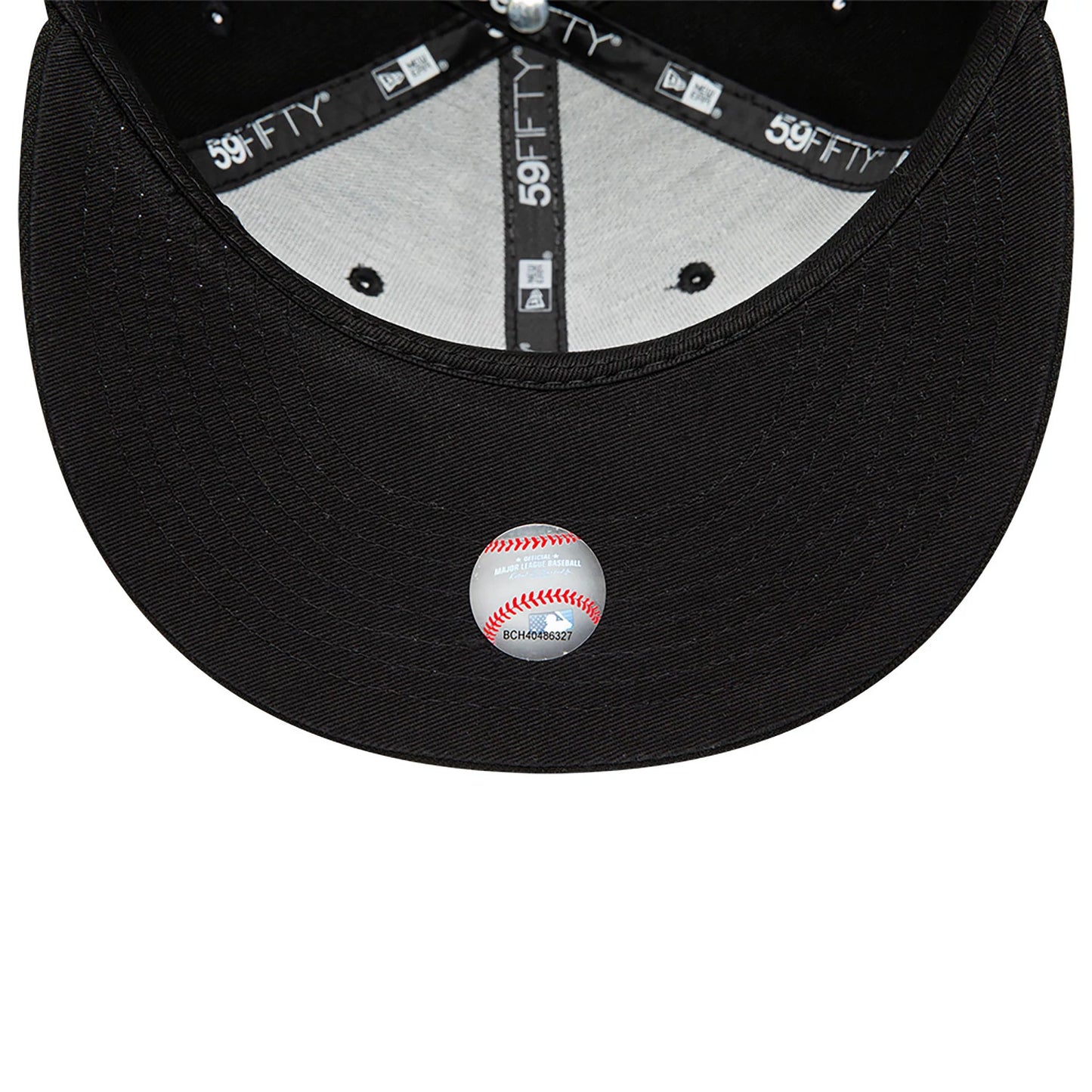 This is a Detroit Tigers MLB Black and White 59FIFTY Fitted Cap 2