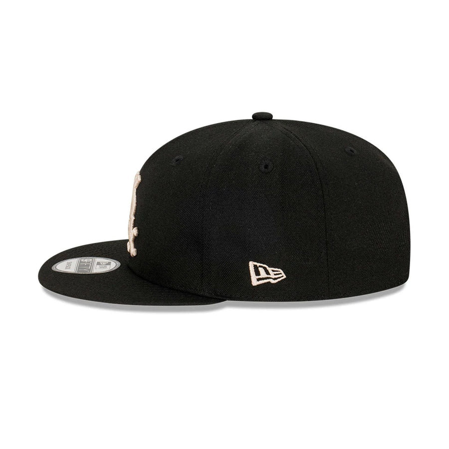 This is a Chicago White Sox World Series Black 9FIFTY Snapback Cap 6