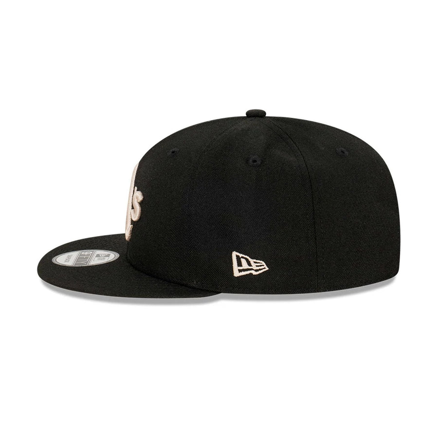 This is a Oakland Athletics World Series Black 9FIFTY Snapback Cap 6