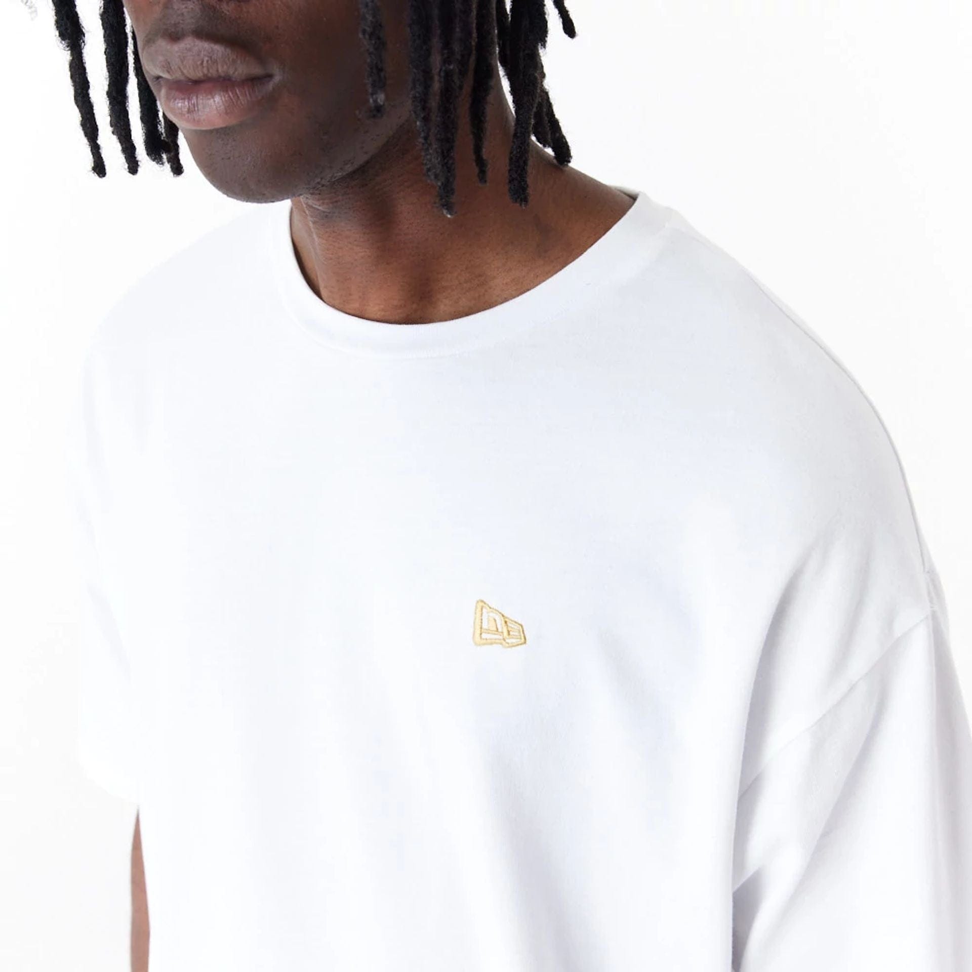 New Era Sticker Oversized T-Shirt | NEC EU New Era Sticker Oversized T-Shirt | NEC EU