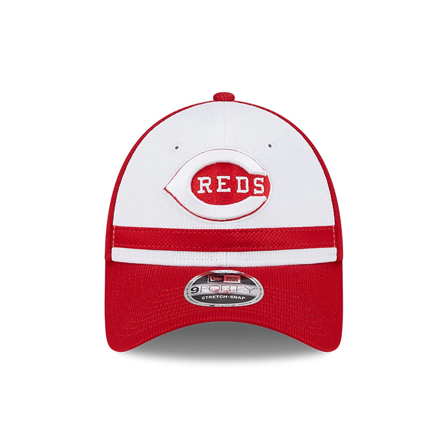 This is a Cincinnati Reds MLB Batting Practice Red 9FORTY Stretch Snap Adjustable Cap 3