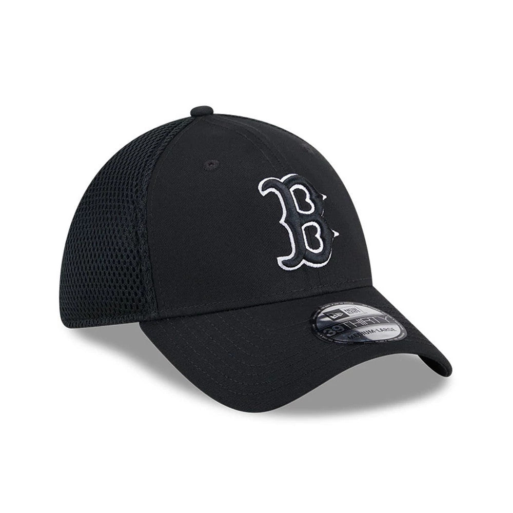 Pictured is this MLB Evergreen Neo Boston Red Sox 39THIRTY Stretch Fit cap in black. 4