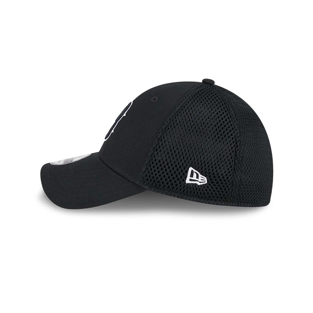 Pictured is this MLB Evergreen Neo Boston Red Sox 39THIRTY Stretch Fit cap in black. 5
