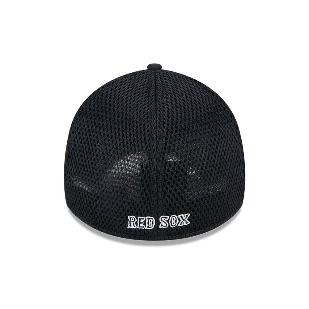 Pictured is this MLB Evergreen Neo Boston Red Sox 39THIRTY Stretch Fit cap in black. 2