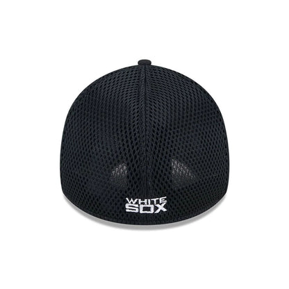 Pictured is this MLB Evergreen Neo Chicago White Sox 39THIRTY Stretch Fit cap in black. 2