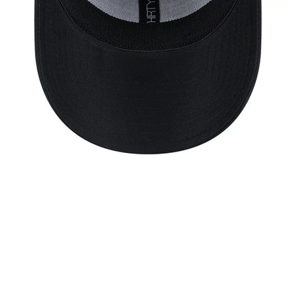 Pictured is this MLB Evergreen Neo New York Mets 39THIRTY Stretch Fit cap in black. 7