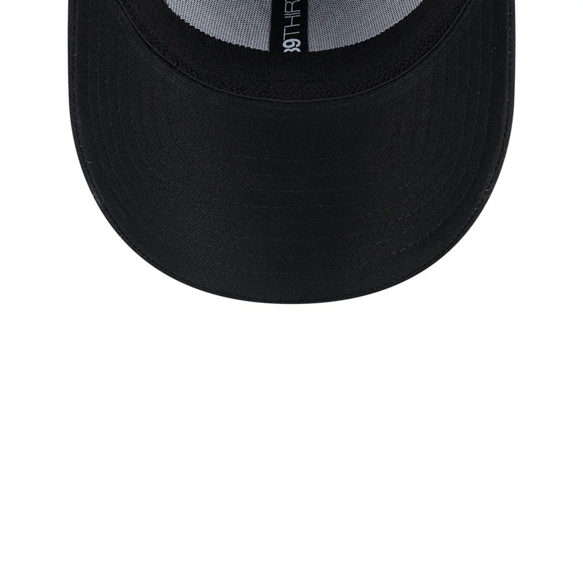 Pictured is this MLB Evergreen Neo New York Yankees 39THIRTY Stretch Fit cap in black. 7
