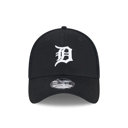 Pictured is this MLB Evergreen Neo Detroit Tigers 39THIRTY Stretch Fit cap in black. 3