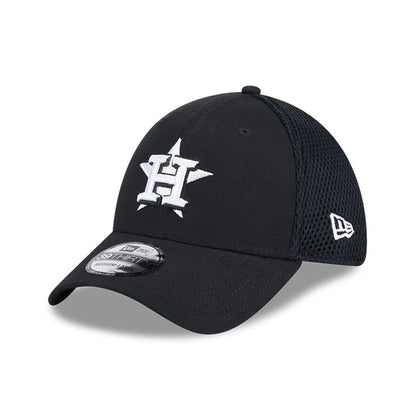 Pictured is this MLB Evergreen Neo Houston Astros 39THIRTY Stretch Fit cap in black. 1