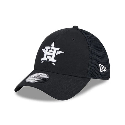 Pictured is this MLB Evergreen Neo Houston Astros 39THIRTY Stretch Fit cap in black. 1