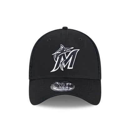 Pictured is this MLB Evergreen Neo Miami Marlins 39THIRTY Stretch Fit cap in black. 3