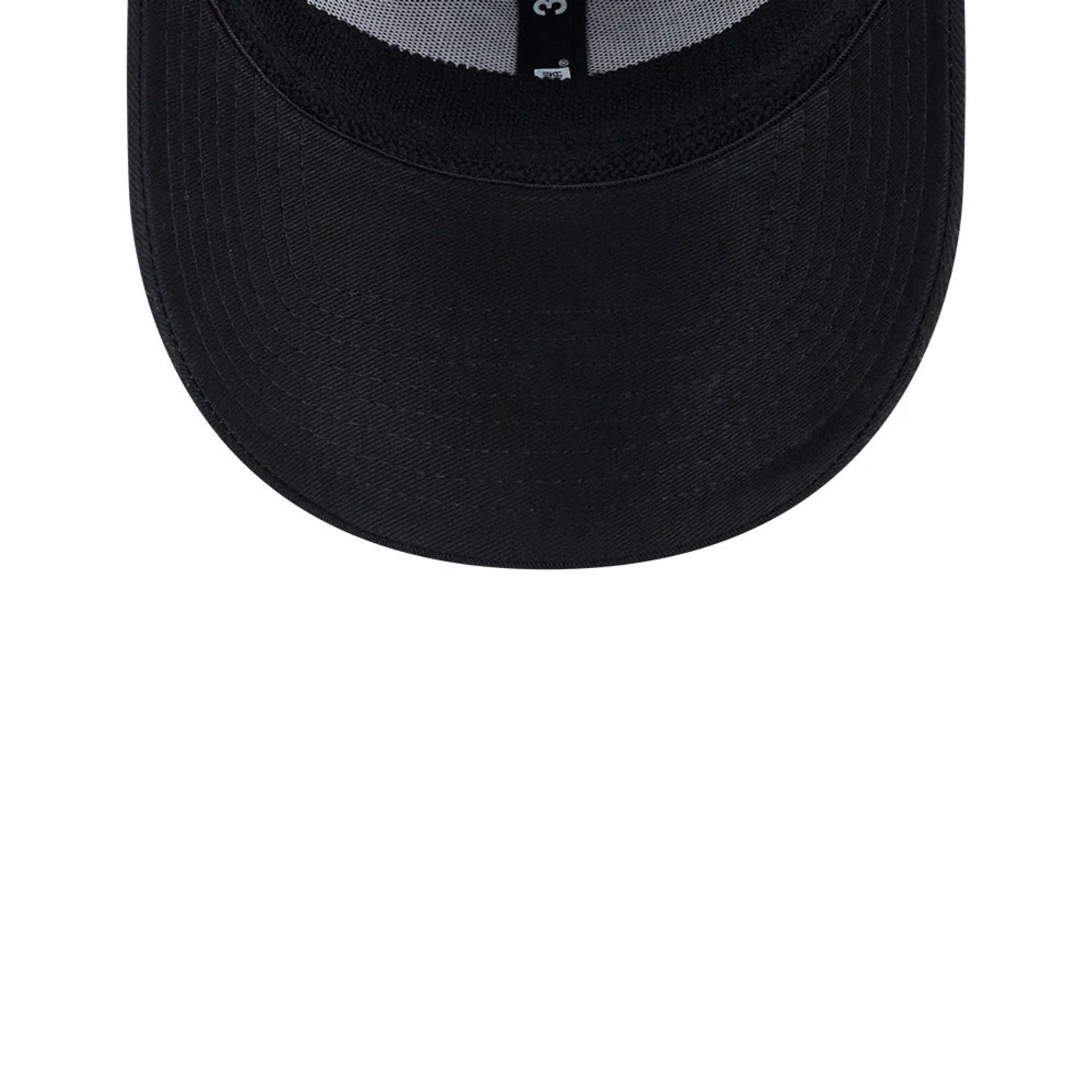 Pictured is this MLB Evergreen Neo Miami Marlins 39THIRTY Stretch Fit cap in black. 7