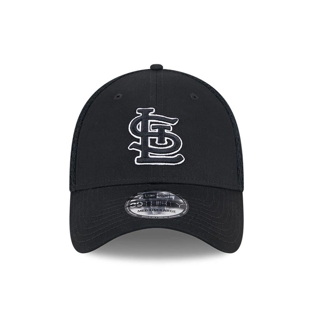 Pictured is this MLB Evergreen Neo St. Louis Cardinals 39THIRTY Stretch Fit cap in black. 3