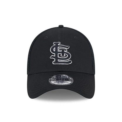 Pictured is this MLB Evergreen Neo St. Louis Cardinals 39THIRTY Stretch Fit cap in black. 3