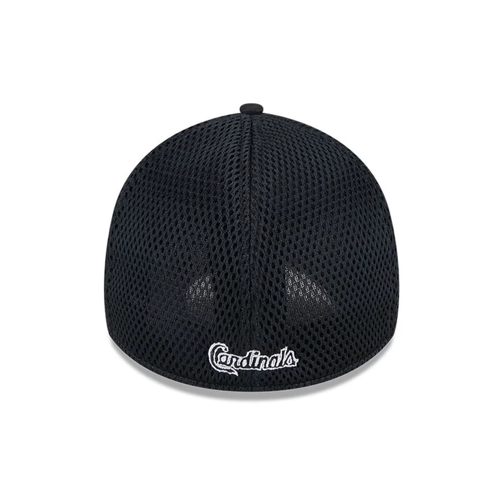 Pictured is this MLB Evergreen Neo St. Louis Cardinals 39THIRTY Stretch Fit cap in black. 2