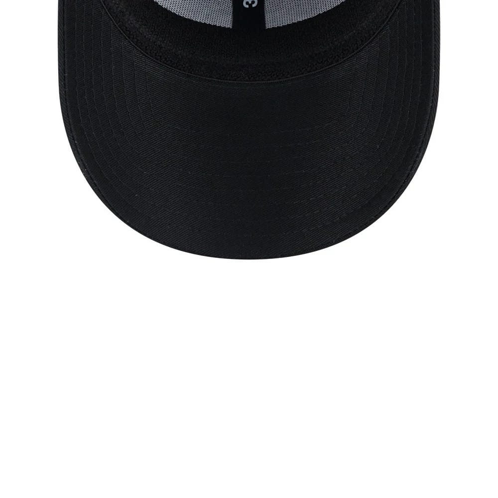 Pictured is this MLB Evergreen Neo St. Louis Cardinals 39THIRTY Stretch Fit cap in black. 7
