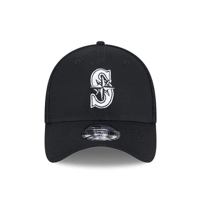 Pictured is this MLB Evergreen Neo Seattle Mariners 39THIRTY Stretch Fit cap in black. 3