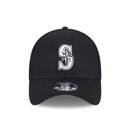 Pictured is this MLB Evergreen Neo Seattle Mariners 39THIRTY Stretch Fit cap in black. 3