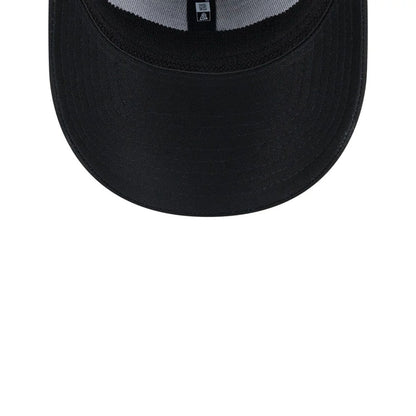 Pictured is this MLB Evergreen Neo Seattle Mariners 39THIRTY Stretch Fit cap in black. 7