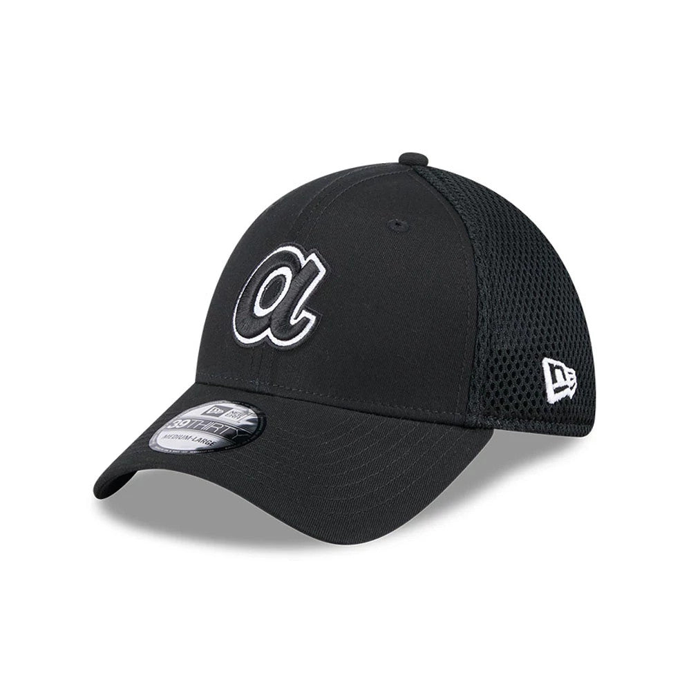 Pictured is this MLB Evergreen Neo Atlanta Braves 39THIRTY Stretch Fit cap in black. 1
