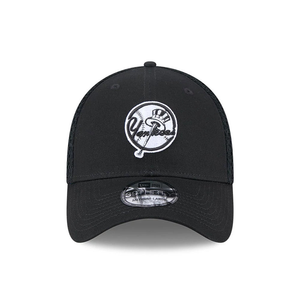 Pictured is this MLB Evergreen Cooperstown New York Yankees 39THIRTY Stretch Fit cap in black. 3