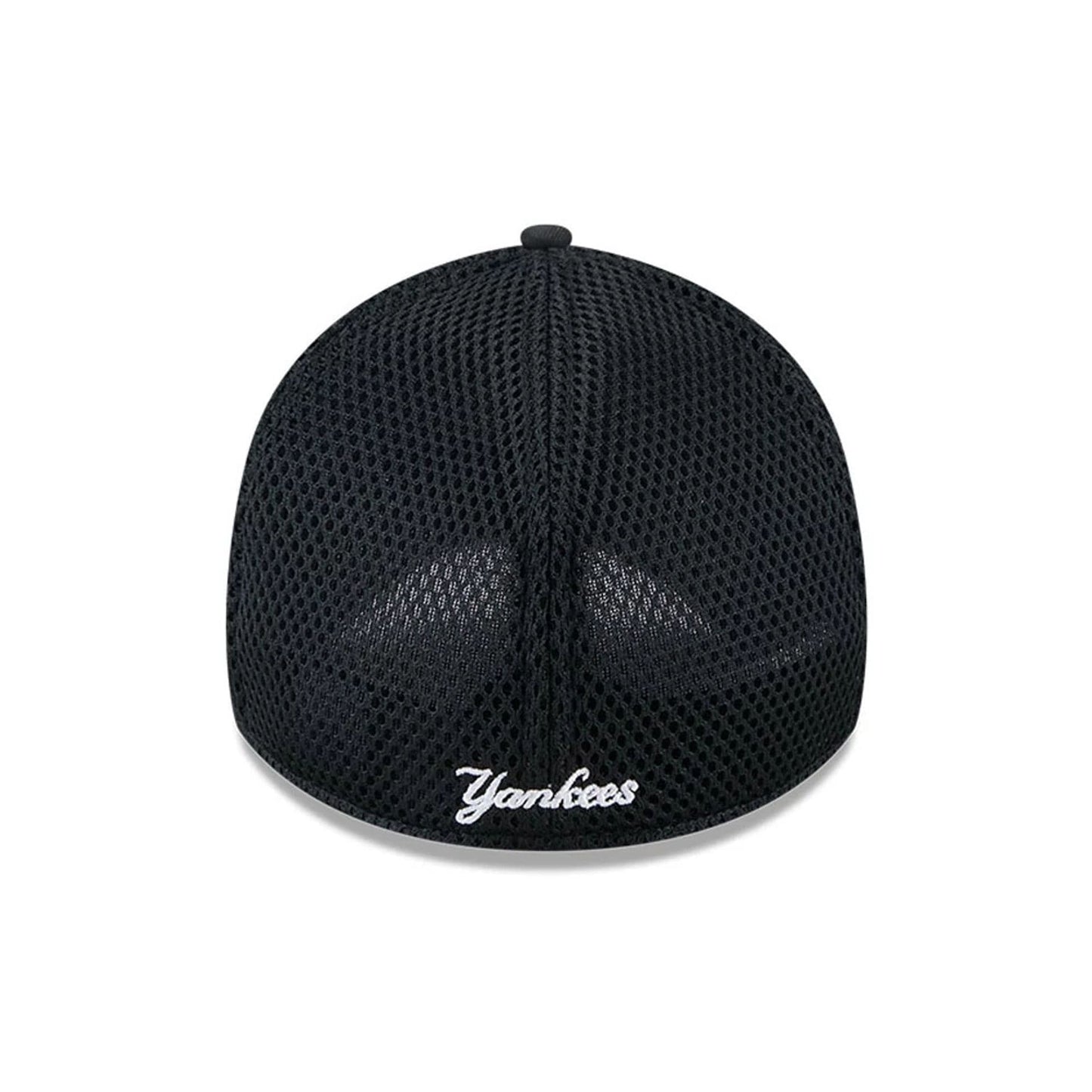 Pictured is this MLB Evergreen Neo New York Yankees 39THIRTY Stretch Fit cap in black. 2