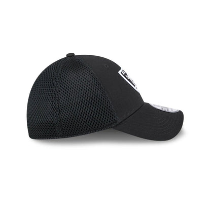 Pictured is this NFL Evergreen Neo Las Vegas Raiders 39THIRTY Stretch Fit cap in black. 6