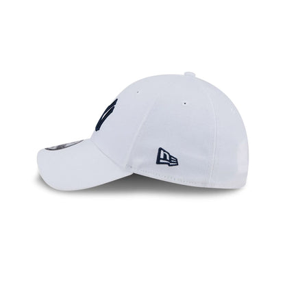 Pictured is this MLB Evergreen New York Yankees 39THIRTY Stretch Fit cap in white. 5