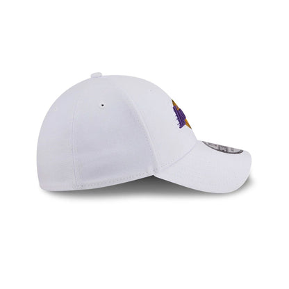 Pictured is this NBA Evergreen LA Lakers 39THIRTY Stretch Fit cap in white. 5