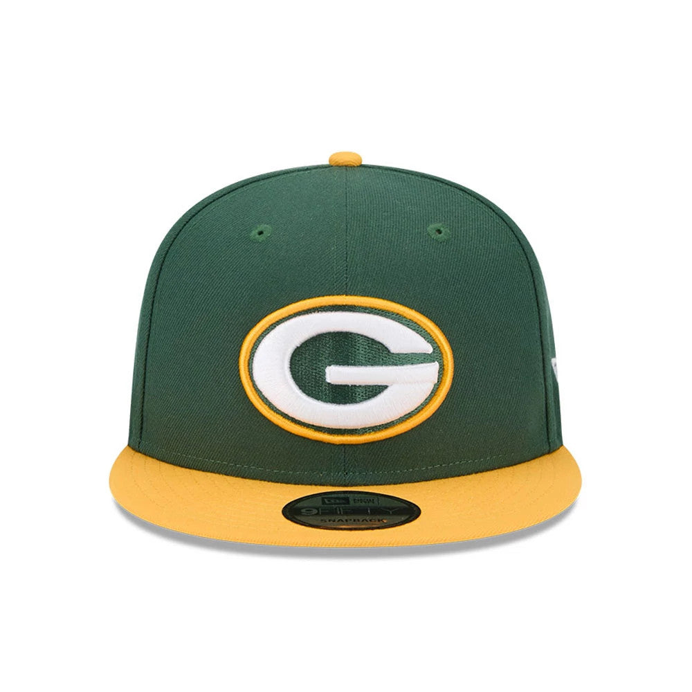 Pictured is this NFL Evergreen Green Bay Packers 9FIFTY Snapback cap in dark green. 3