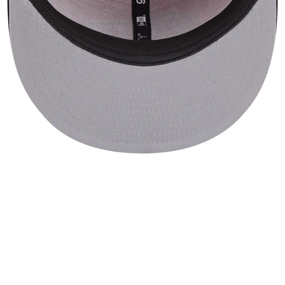 Pictured is this NFL Evergreen Kansas City Chiefs 9FIFTY Snapback cap in red. 2