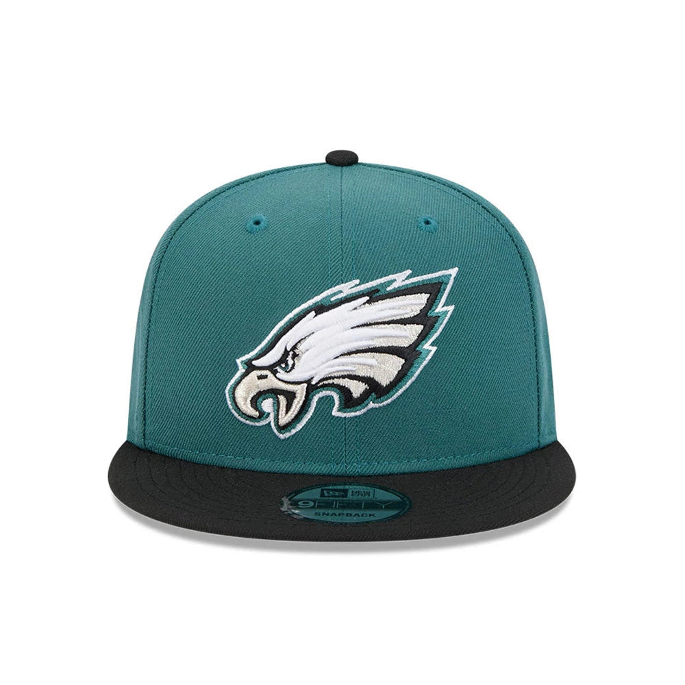Pictured is this NFL Evergreen Philadelphia Eagles 9FIFTY Snapback cap in dark green. 3
