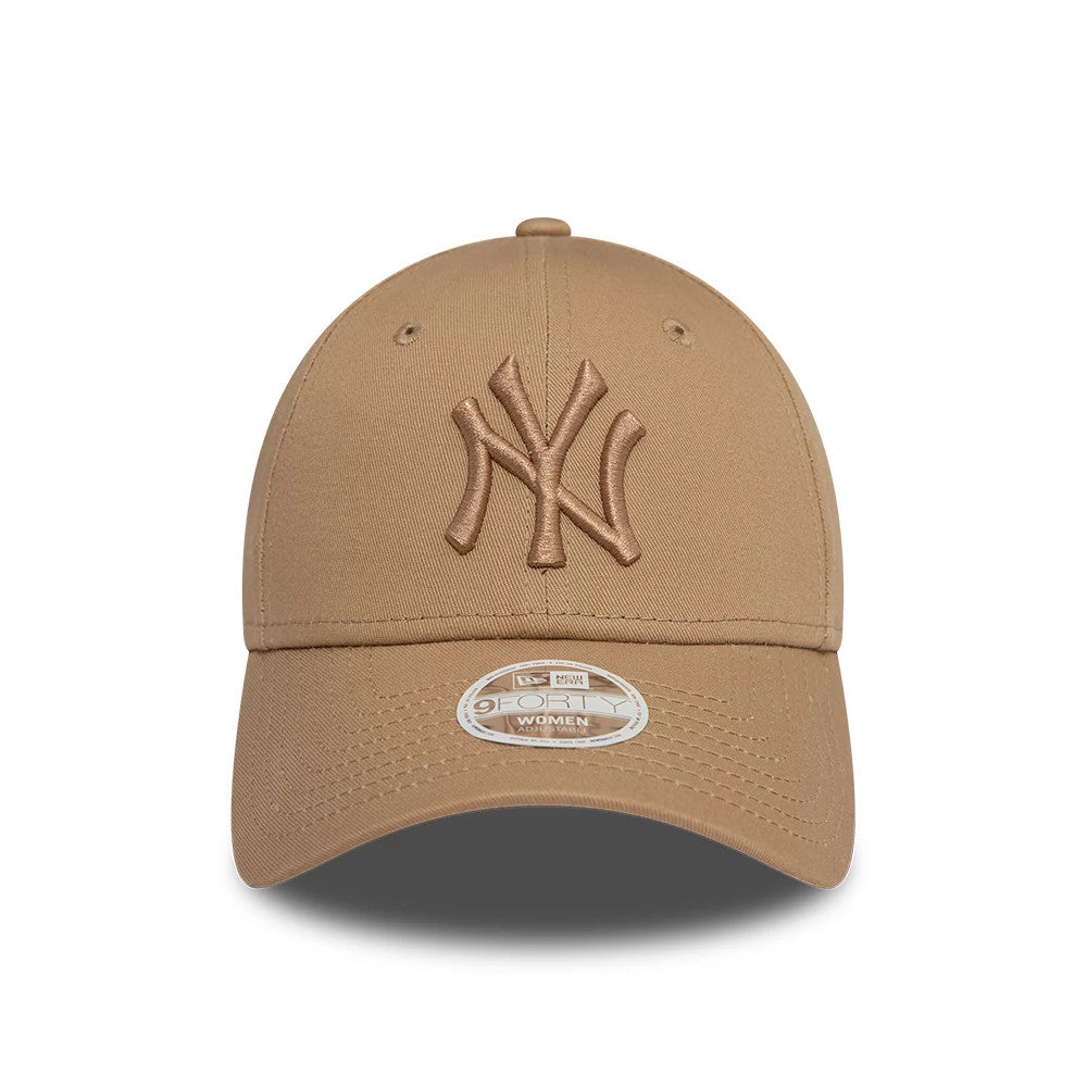 This is a New York Yankees Womens League Essential Beige 9FORTY Adjustable Cap 2