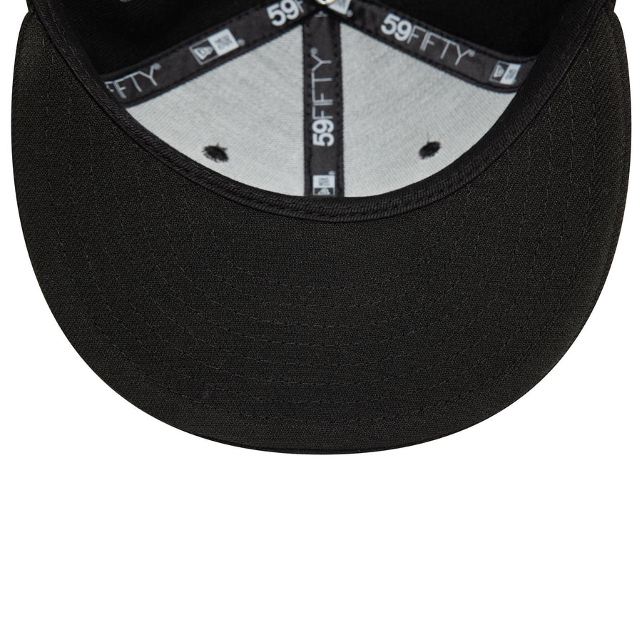 This is a New York Yankees Youth Black 59FIFTY Fitted Cap 4
