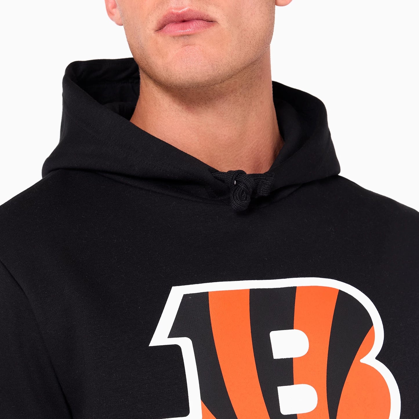 The Male model is wearing Cincinnati Bengals NFL Black Pullover Hoodie 4