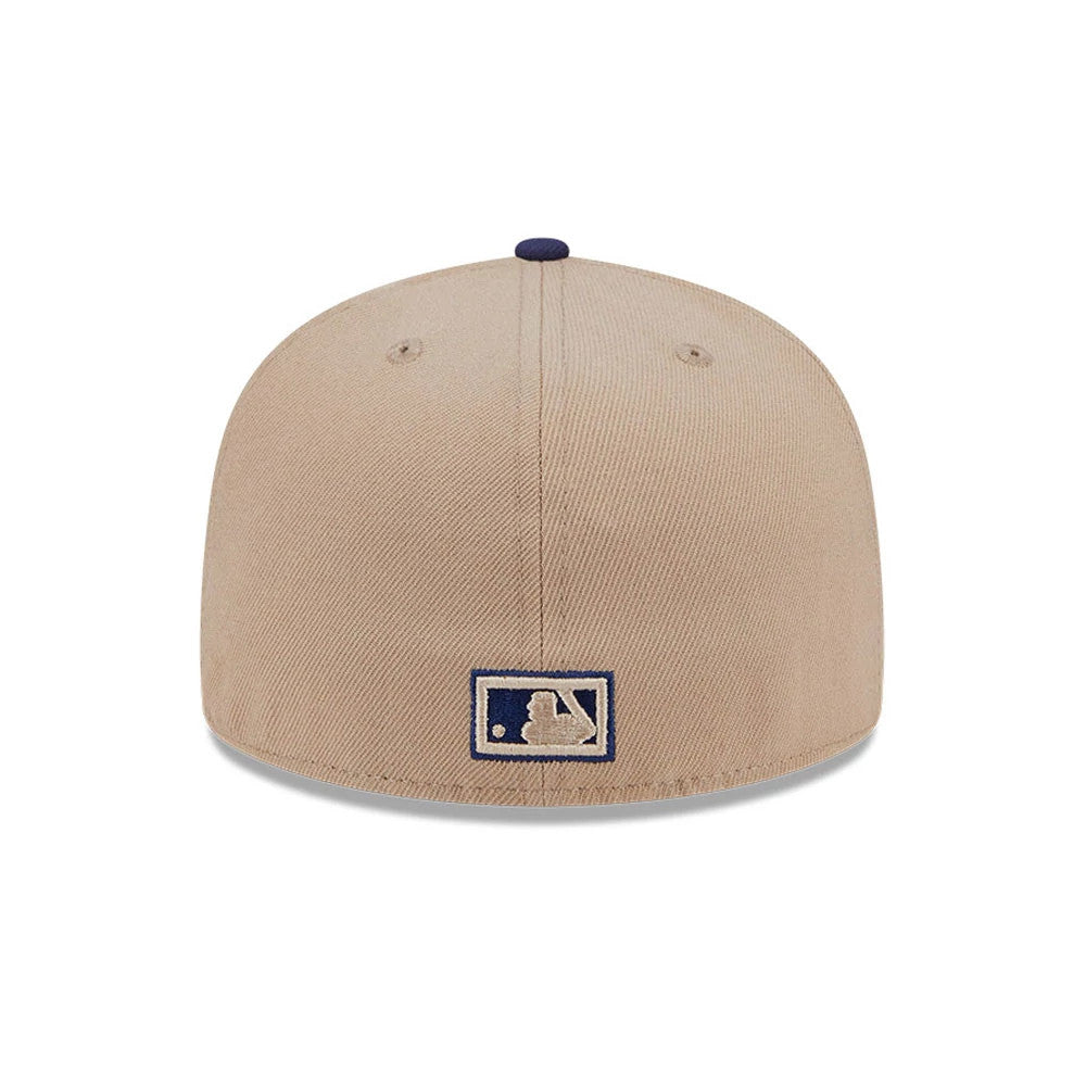 Pictured is this MLB Evergreen Chicago White Sox 59FIFTY Fitted cap in light beige. 7