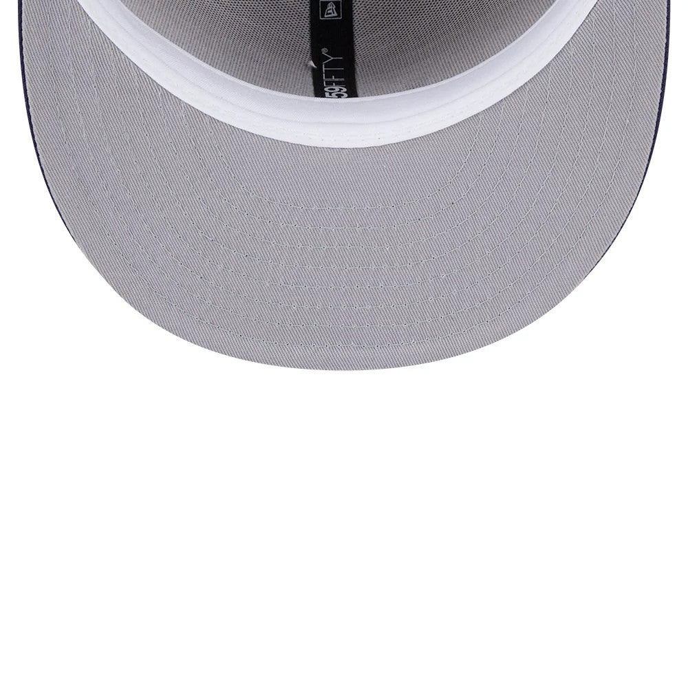 Pictured is this MLB Evergreen Chicago White Sox 59FIFTY Fitted cap in light beige. 2