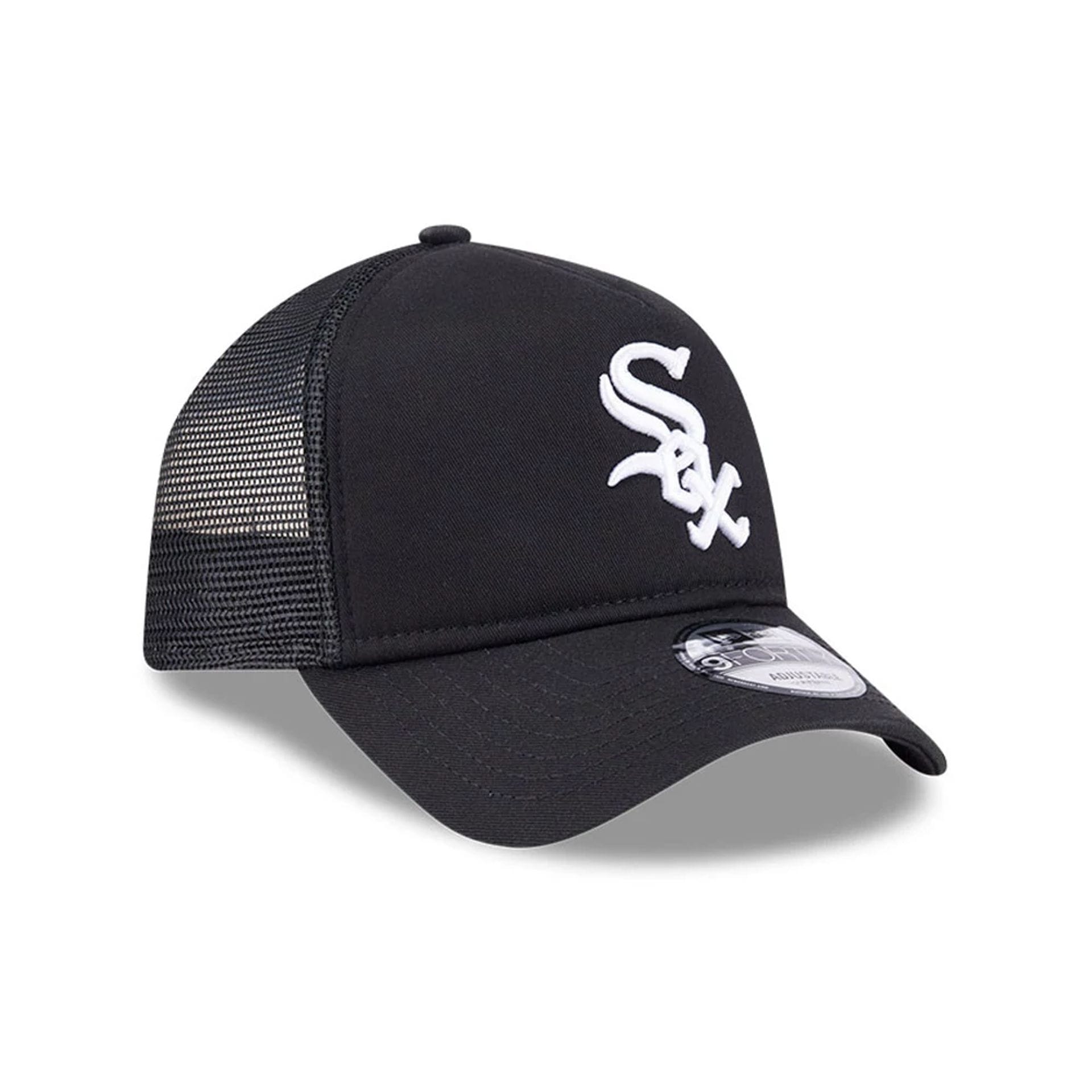 Pictured is this MLB Evergreen Chicago White Sox 9FORTY A-Frame cap in black. 3