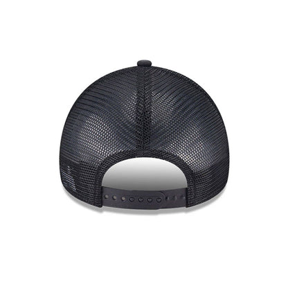 Pictured is this MLB Evergreen Chicago White Sox 9FORTY A-Frame cap in black. 6