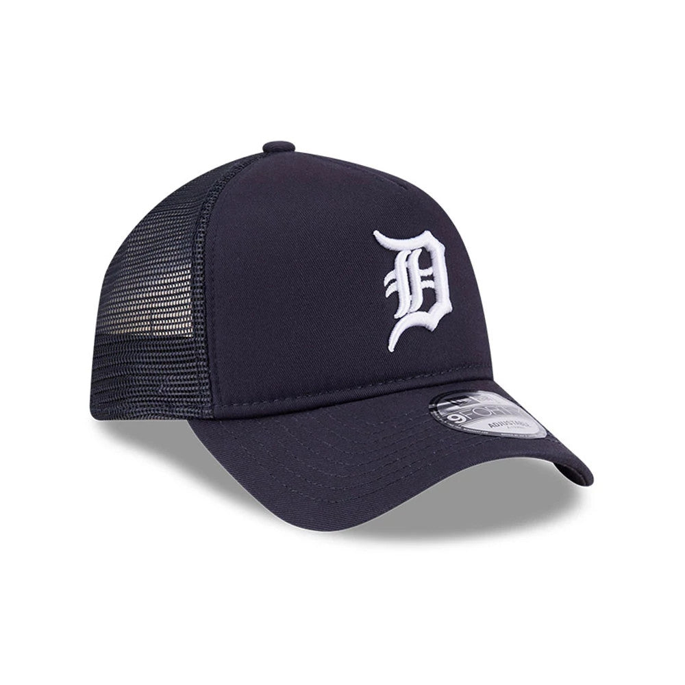 Detroit Tigers MLB Evergreen Navy New Era 9FORTY A-Frame Adjustable Cap, three-quarter view showing the white raised embroidered D logo on the front panel, curved visor with a 9FORTY size sticker, and black mesh side panels.