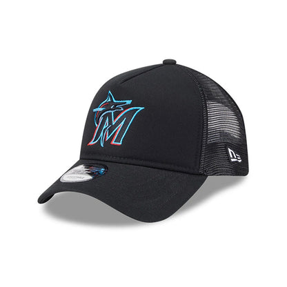 Miami Marlins MLB Evergreen Black New Era 9FORTY A-Frame Adjustable Cap, three-quarter view with a raised turquoise and red Marlins logo on the front panel, black visor with a 9FORTY size sticker, and mesh rear panels featuring the New Era flag logo.