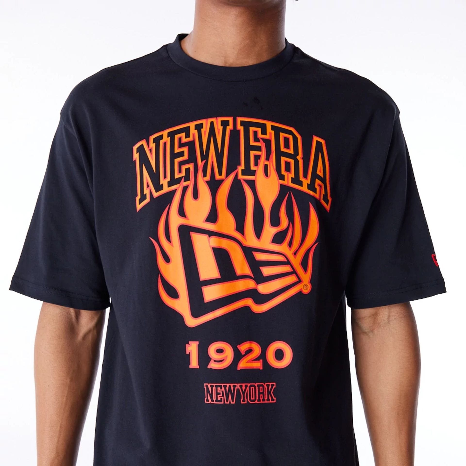 ★関税込★New era★ORIGINATORS NE-FLAG FISHING T-SHIRT★ New Era Flag Flame Oversized T-Shirt | New Era Cap UK