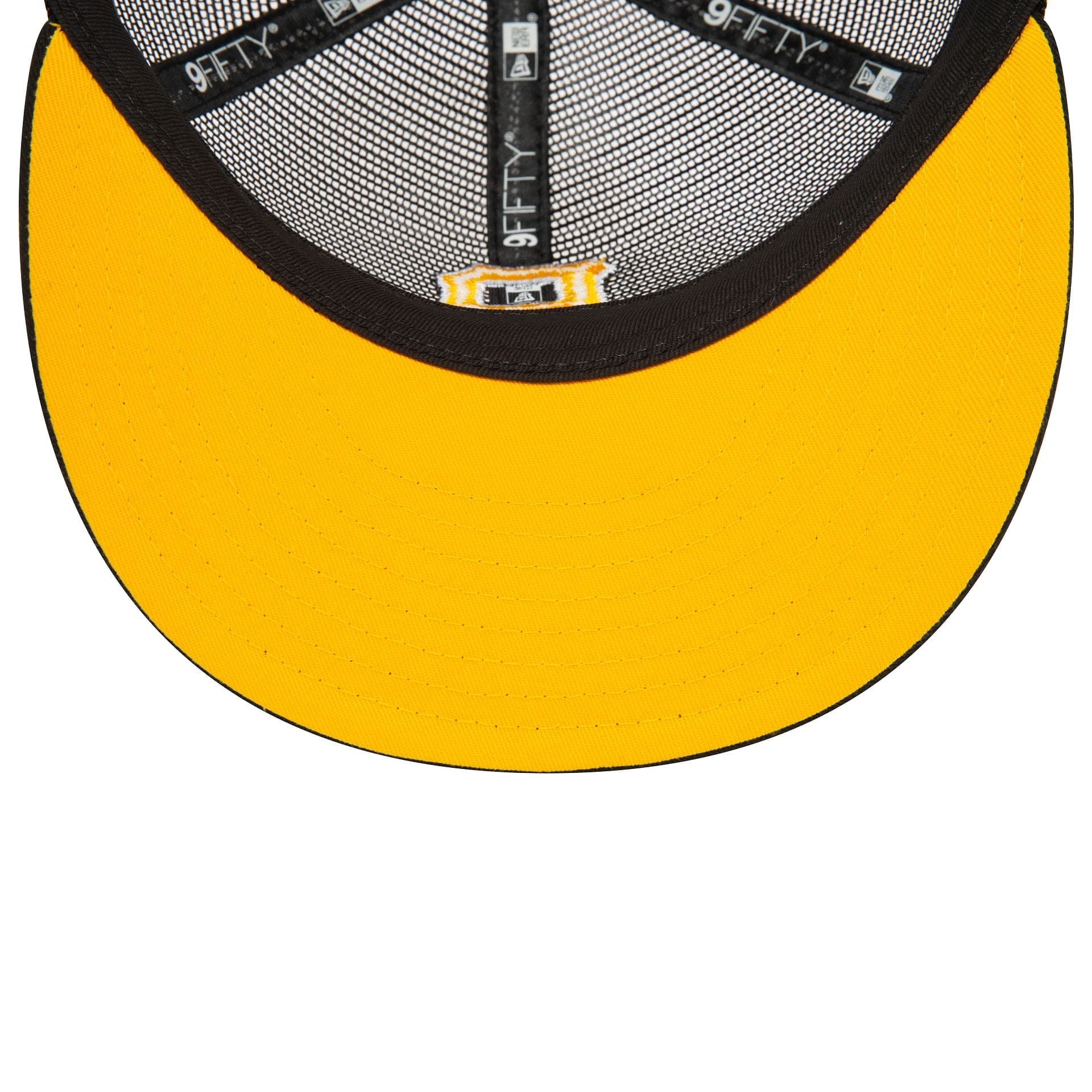 This is a Pittsburgh Pirates Embroidered Mesh Black 9FIFTY Snapback Cap 5