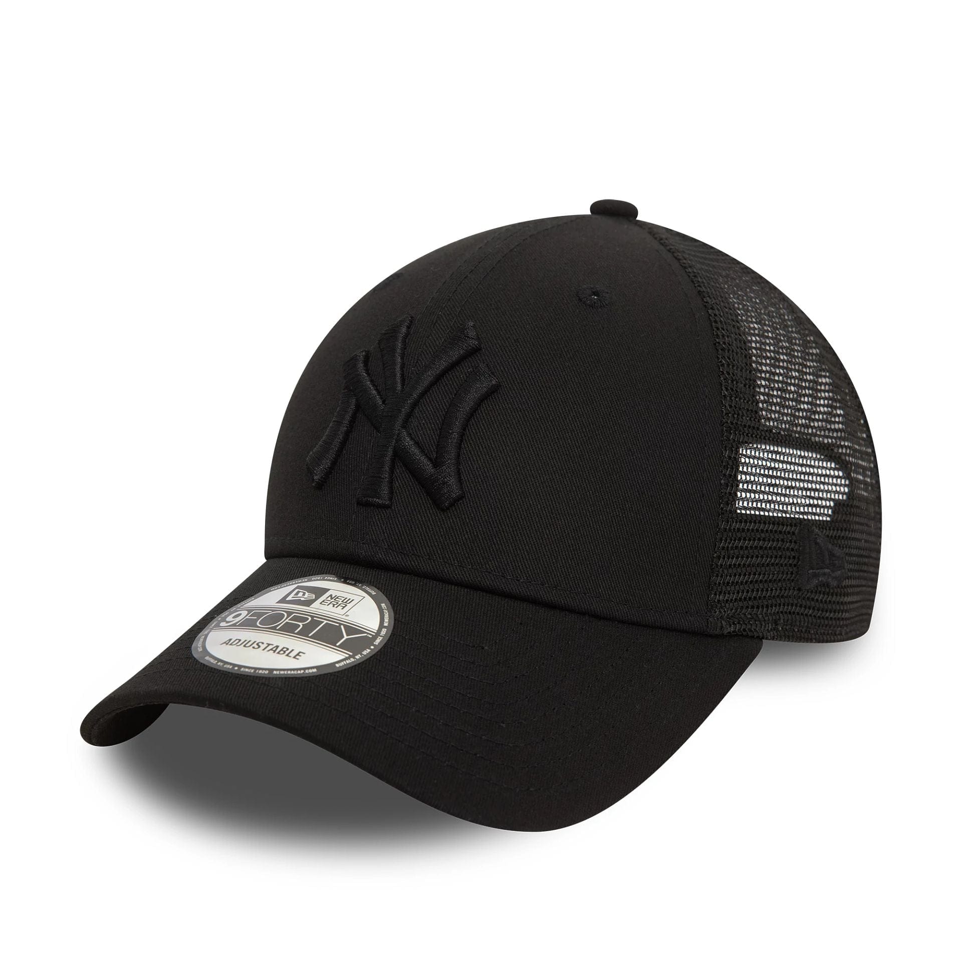 This is a New York Yankees Home Field Black 9FORTY Trucker Adjustable Cap 1
