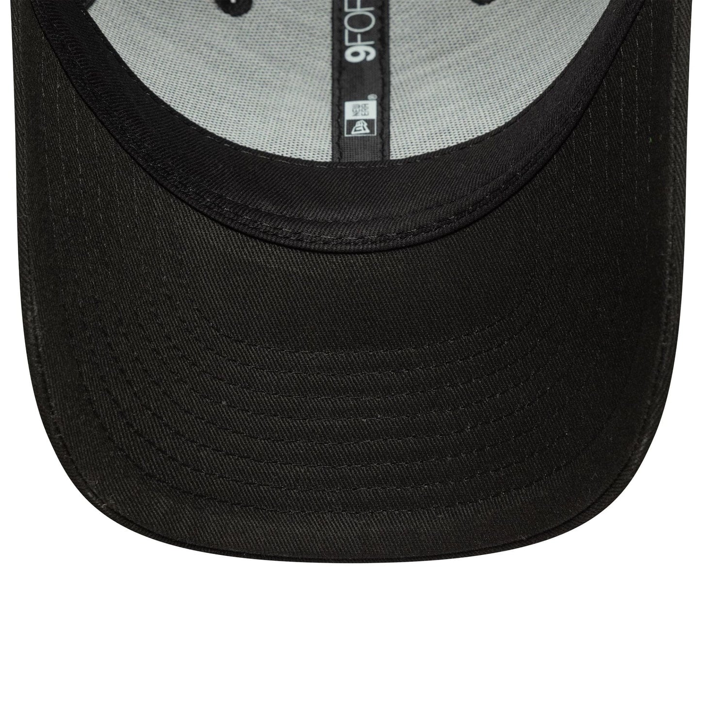 This is a Newcastle United FC Youth Core Black 9FORTY Adjustable Cap 5