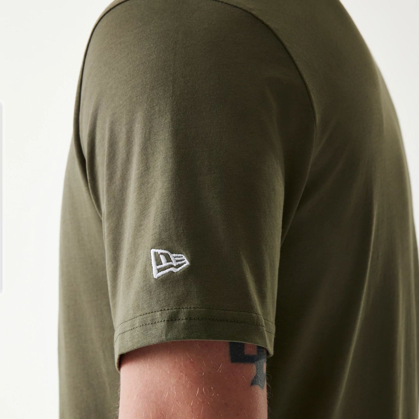 The Male model is wearing New York Yankees MLB Regular Green T-Shirt 6